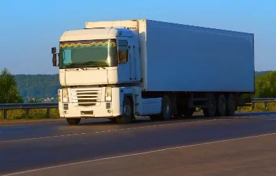 Adana ile Karşıyaka Arası Öğrenci Eşyası Taşıma